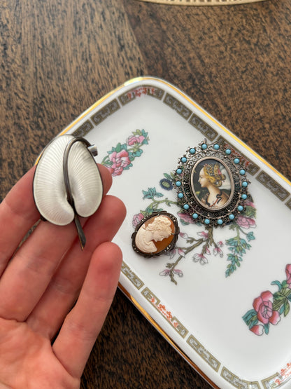 Brooch by Volmer Bahner