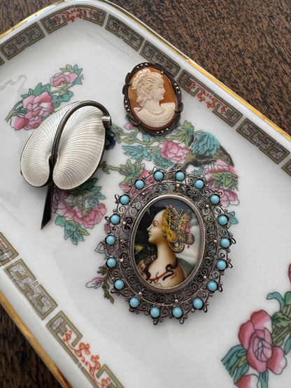 Brooch by Volmer Bahner