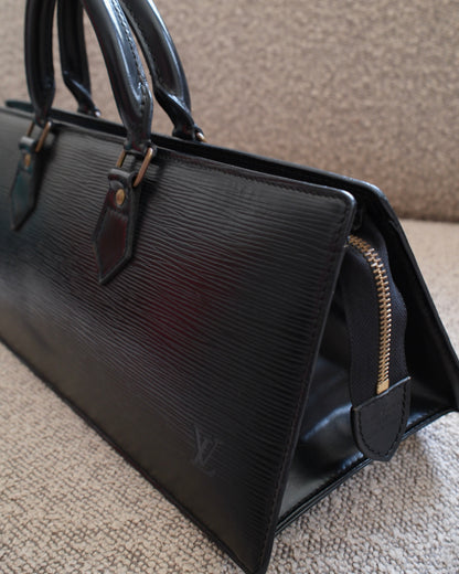 Lоuіs Vuіttоn Triangle Bag