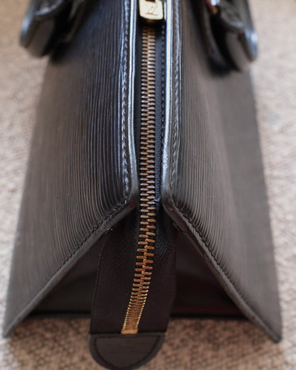 Lоuіs Vuіttоn Triangle Bag