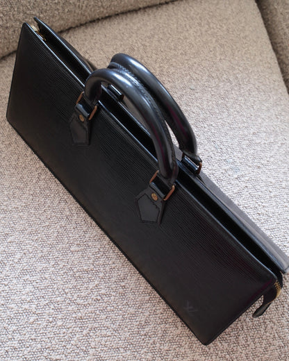 Lоuіs Vuіttоn Triangle Bag